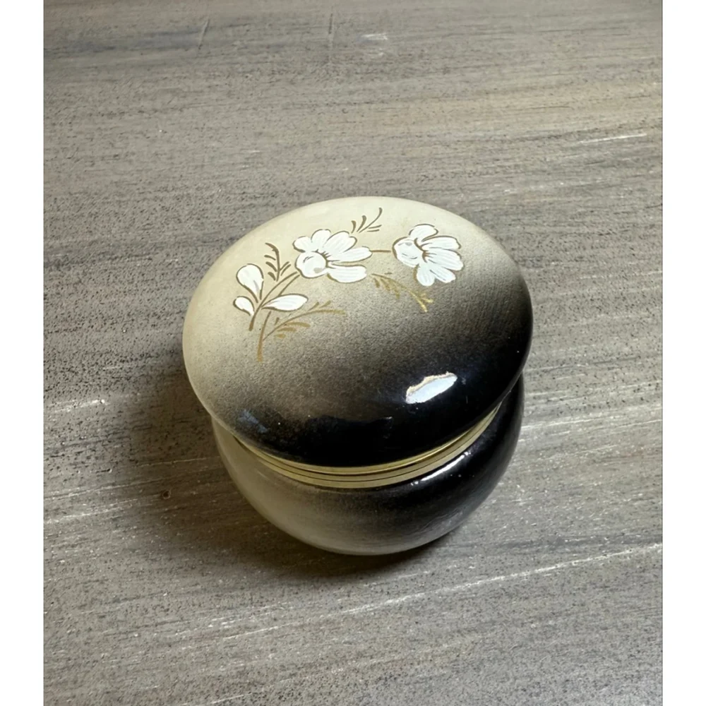 vintage Italian alabaster trinket box w/black-to-white gradient floral design